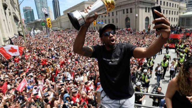 星空体育平台-ESPN20年15大交易(上)莱昂纳德加内特带来冠军