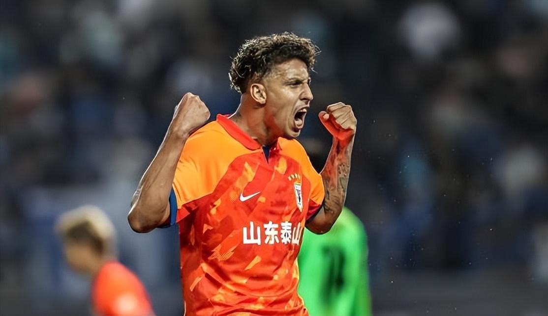 星空体育首页-鲁能二队全力冲甲！未来将从一线队借调四位王牌，让他们踢核心